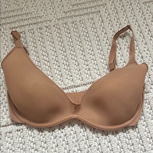SKIMS: Weightless Scoop Bra